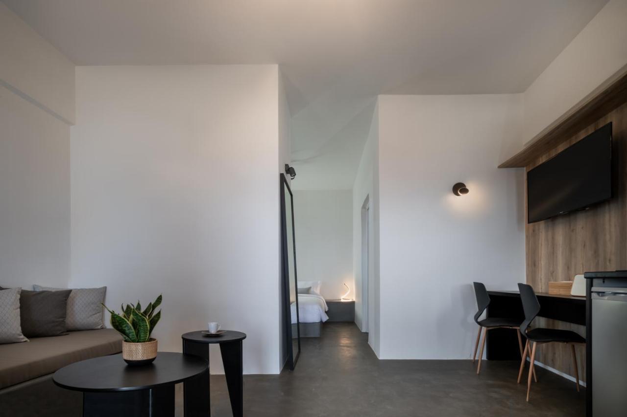 Colombos Beachfront Foinikiá Zewnętrze zdjęcie