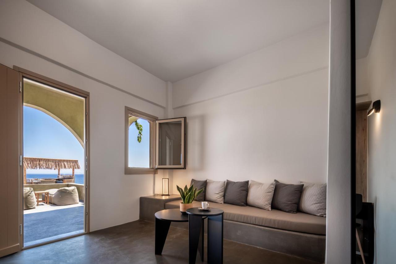 Colombos Beachfront Foinikiá Zewnętrze zdjęcie