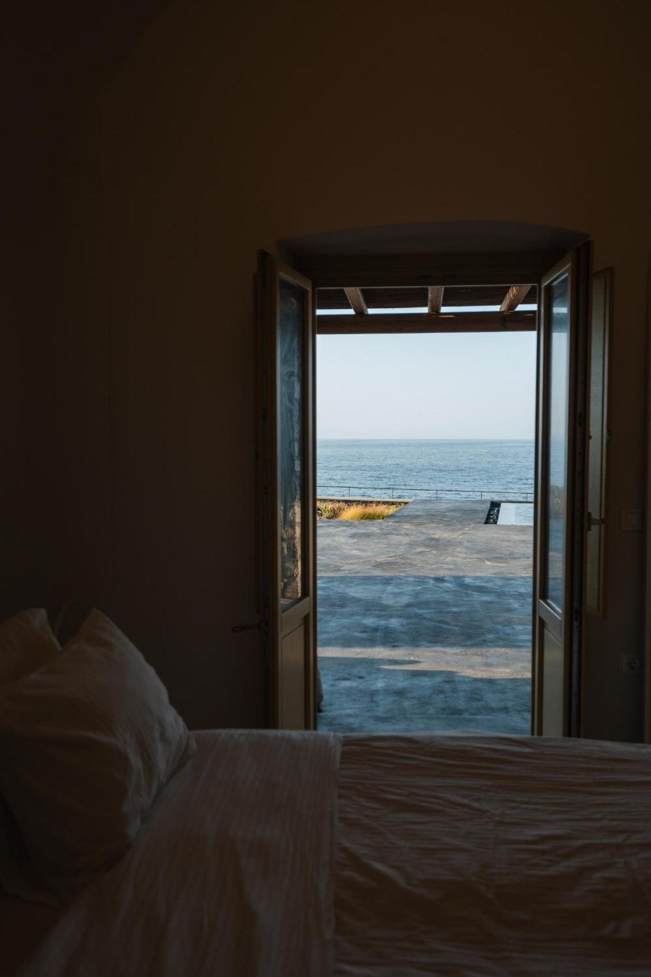 Colombos Beachfront Foinikiá Pokój zdjęcie